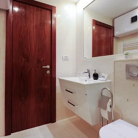 招待所 主街一室公寓及客房 扎达尔