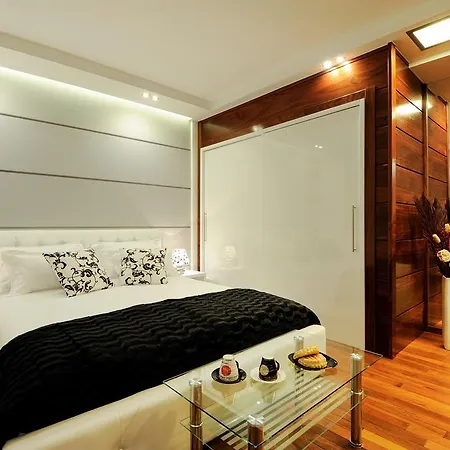 主街一室公寓及客房 4* 扎达尔