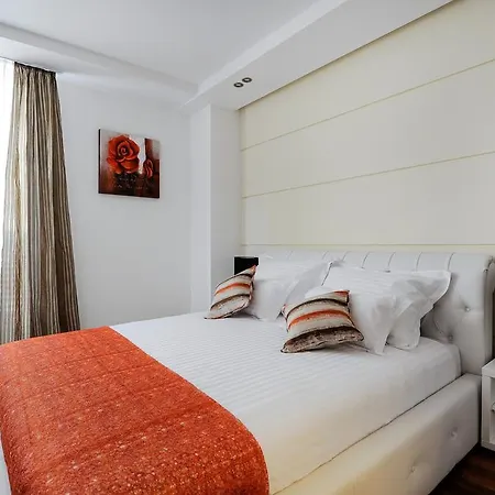 Gostinjska kuća Main Street And